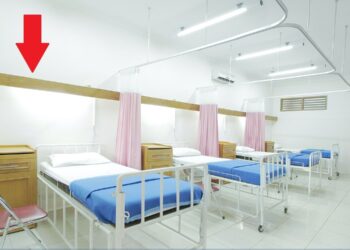 Hyvinvoinnin alasajo? Sairaaloita ollaan karsimassa