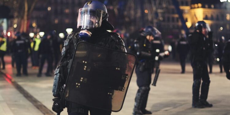 Tätä tarkoittaa two-tier policing