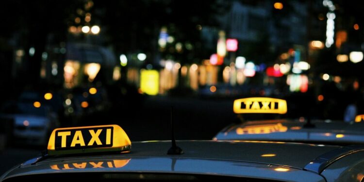 Taksiuudistus alkamassa