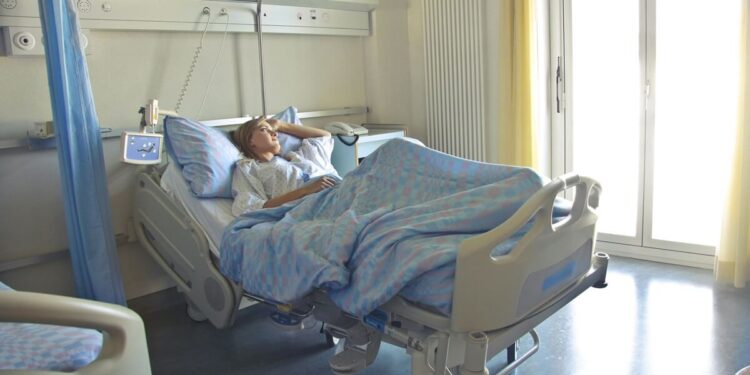 hyvinvointialueiden johtajien palkat Suomessa