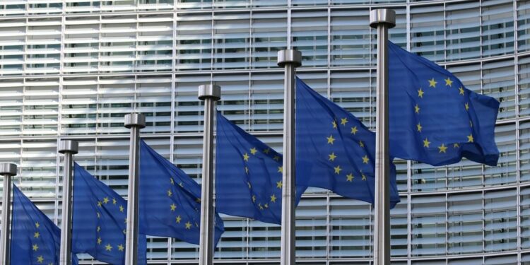 17 Euroopan maata vaatii tiukennuksia maahanmuuttoon ja palautuksiin