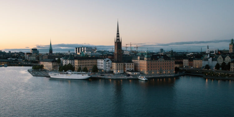 Lukutaidottomuus Ruotsissa kasvaa